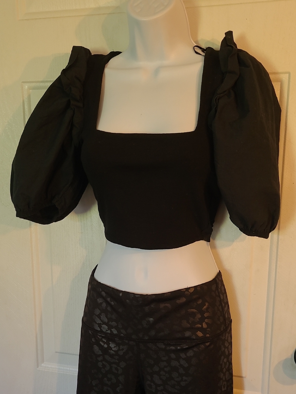 Zara Black Puff-Sleeve Square-Neck Crop Top